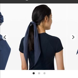 2x Lululemon Uplifting Scrunchies *flow
